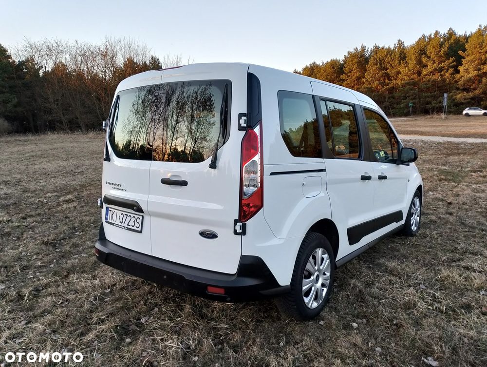 Ford Transit Connect - 9