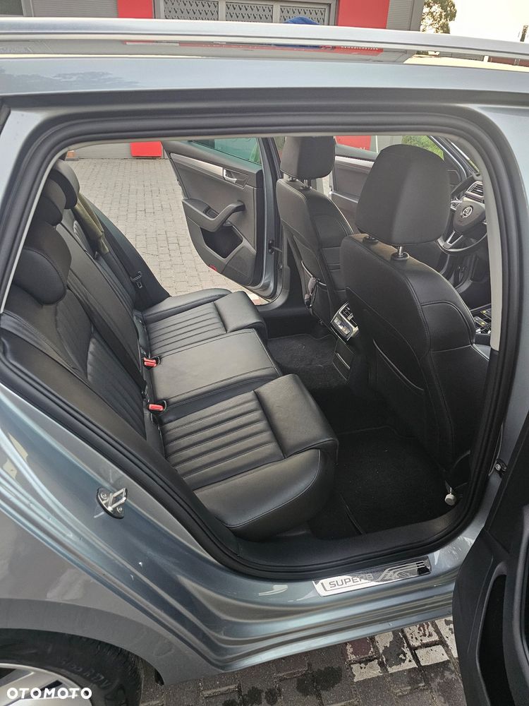 Skoda Superb 2.0 TDI Style - 14
