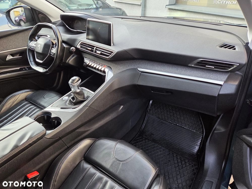 Peugeot 5008 1.6 BlueHDi Allure 7os - 17