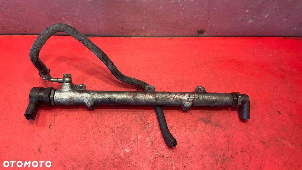 BMW E46 LISTWA WTRYSKOWA 7787164  0445214030 - 1