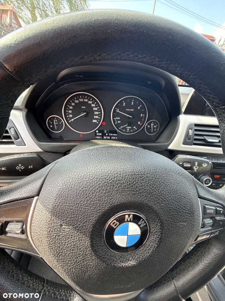 BMW Seria 3 318d - 6