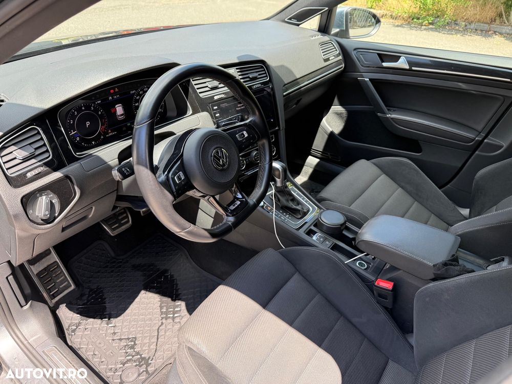Volkswagen Golf 2.0 TSI DSG R - 12