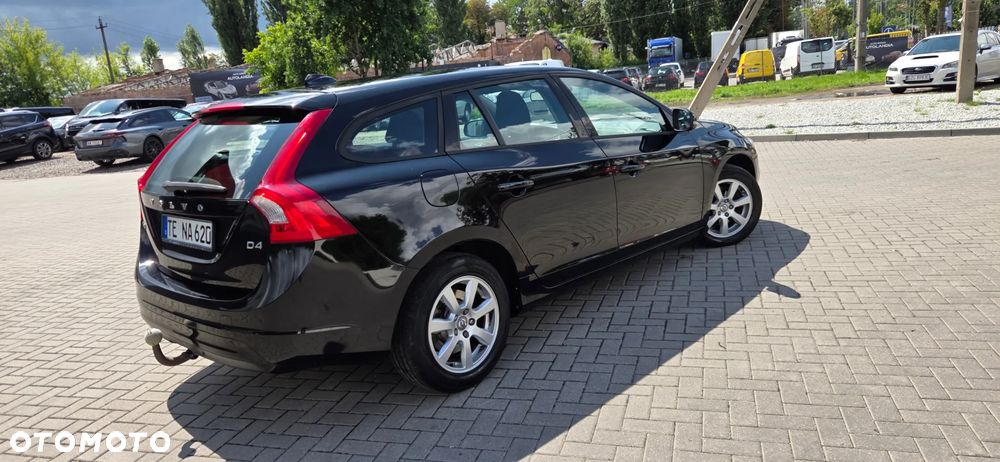 Volvo V60 D4 Geartronic Momentum - 15