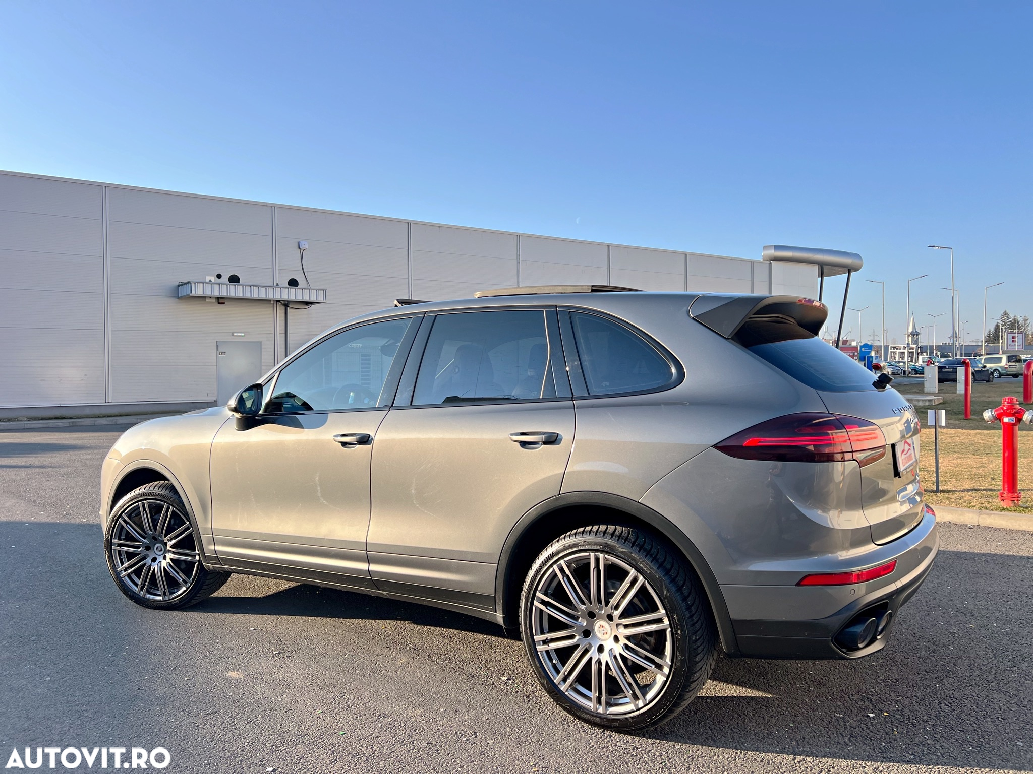 Porsche Cayenne Diesel Platinum Edition - 24