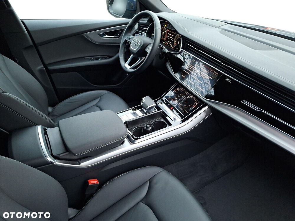 Audi Q8 - 9