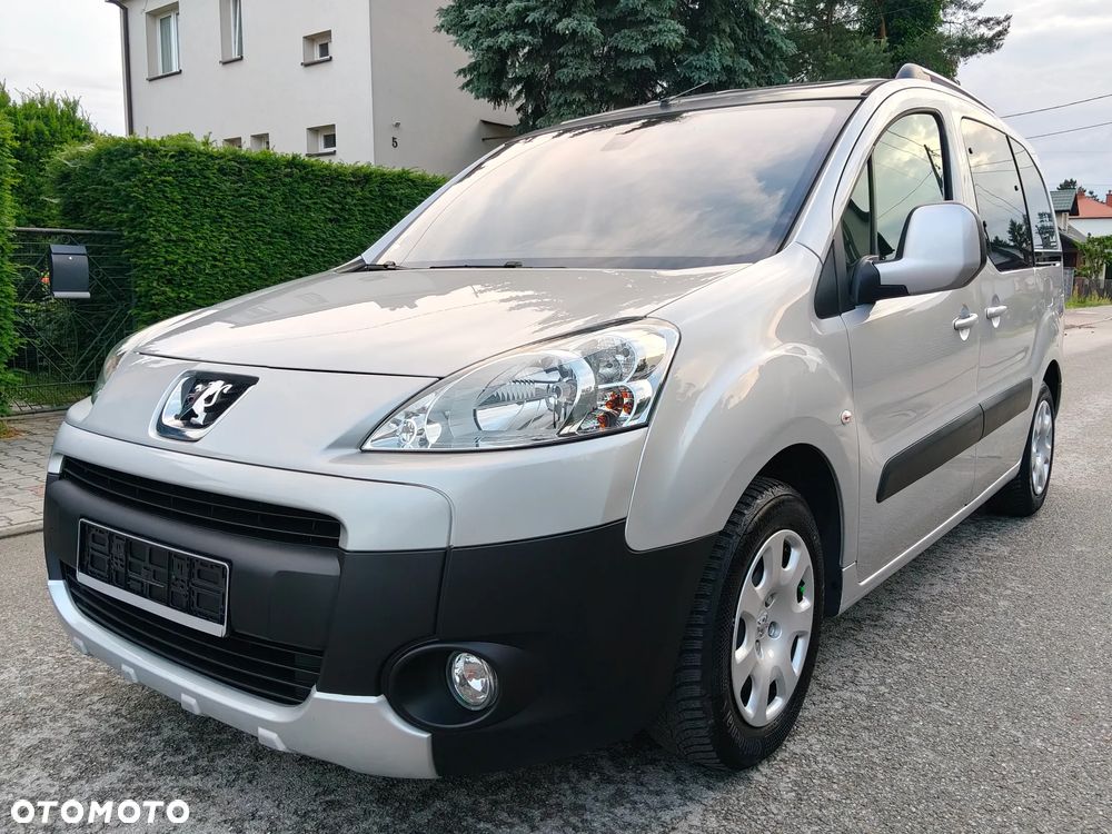 Peugeot Partner 110 Tendance mit Familien-Paket - 1