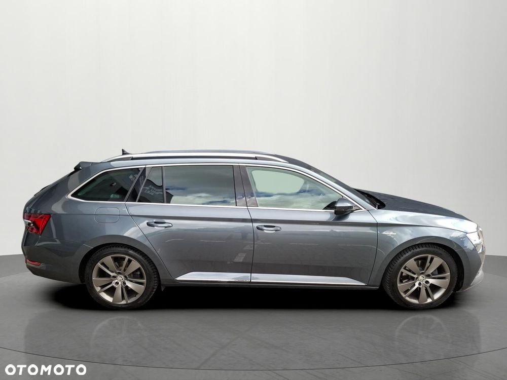 Skoda Superb 2.0 TSI L&K DSG - 3