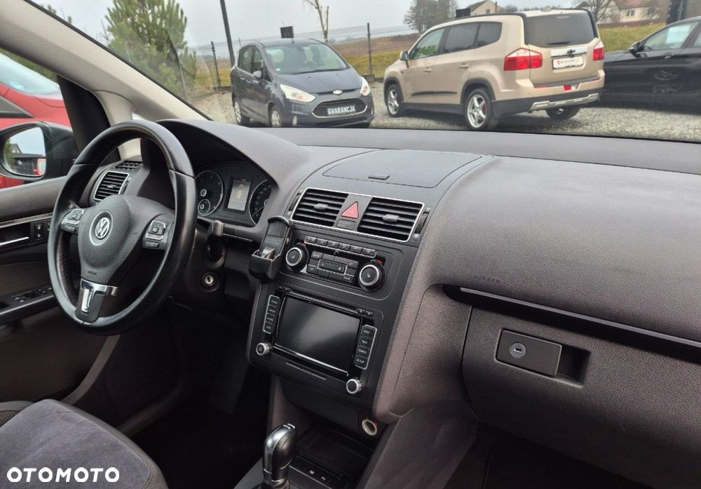 Volkswagen Touran - 5