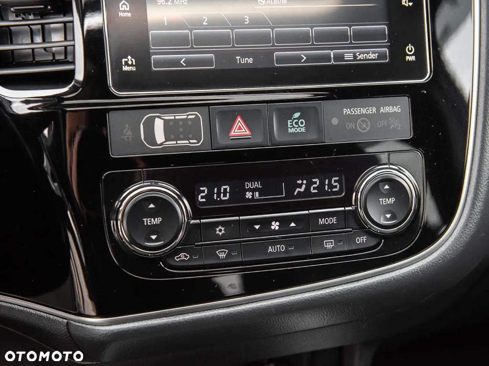 Mitsubishi Outlander - 23