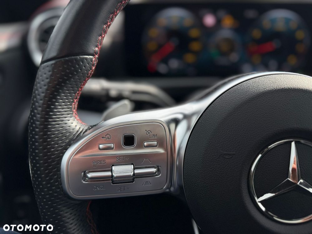 Mercedes-Benz CLA 250 4Matic 8G-DCT AMG Line Advanced Plus - 25