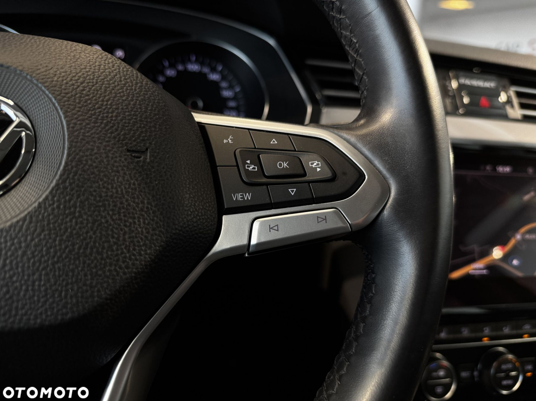 Volkswagen Passat - 19