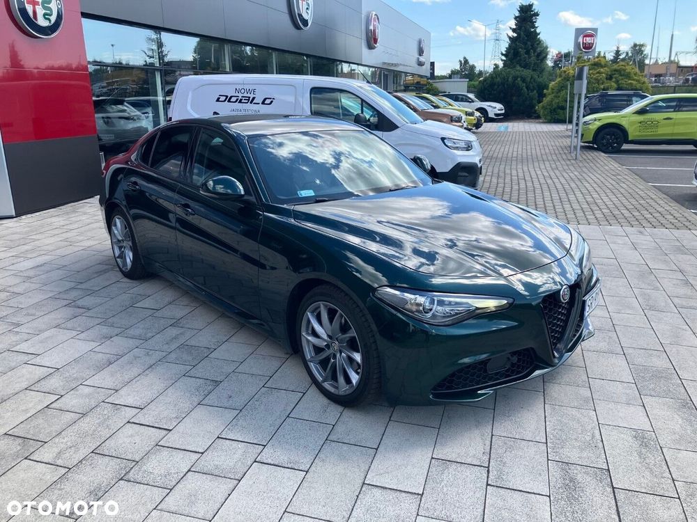 Alfa Romeo Giulia - 11