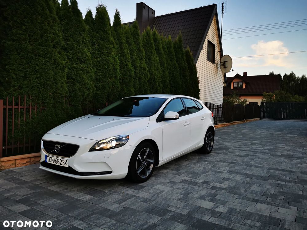 Volvo V40 - 20
