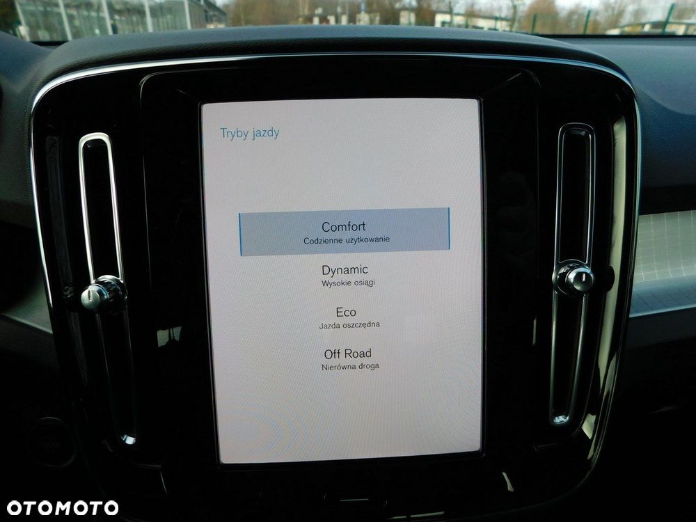 Volvo XC 40 T2 Plus Bright - 22