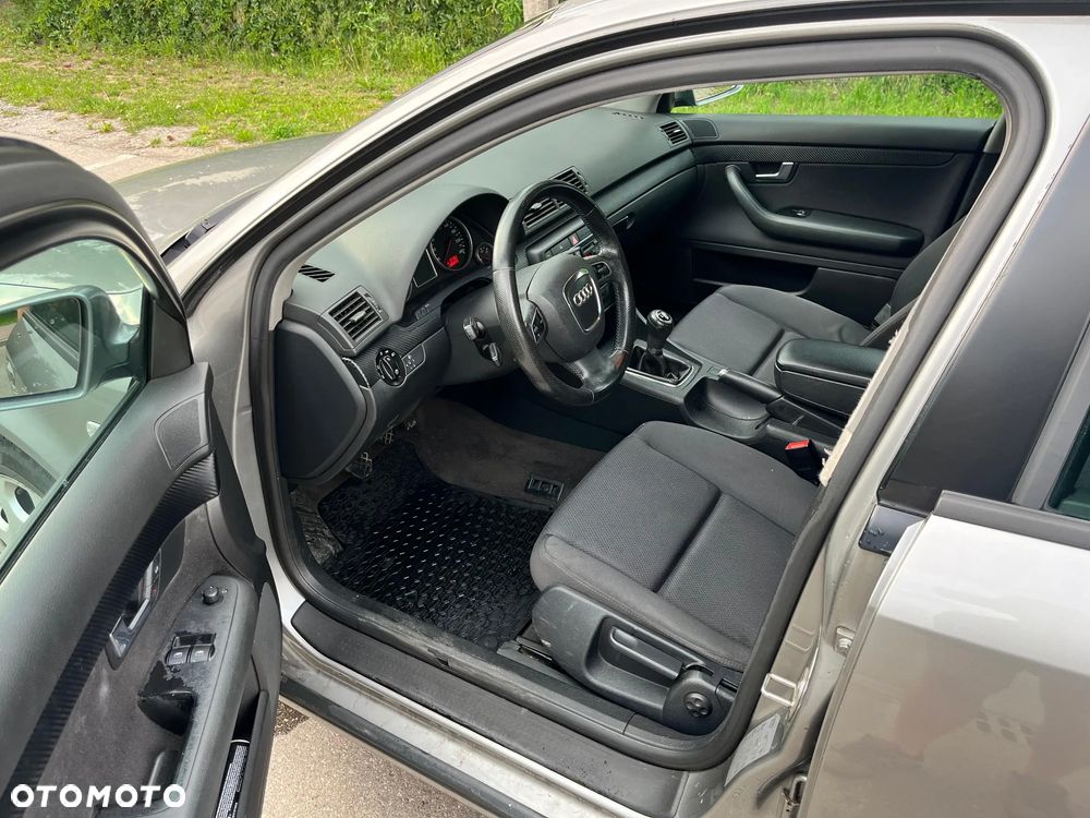 Audi A4 Avant - 11