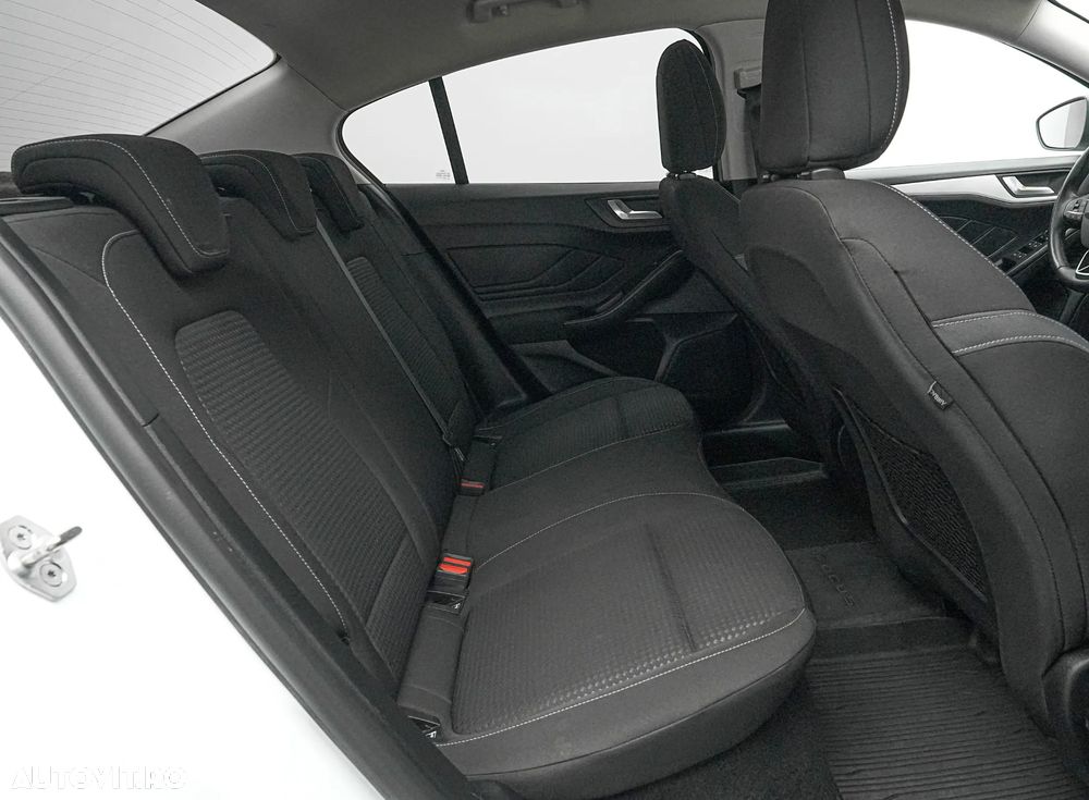 Ford Focus 1.0 EcoBoost Titanium Business - 15