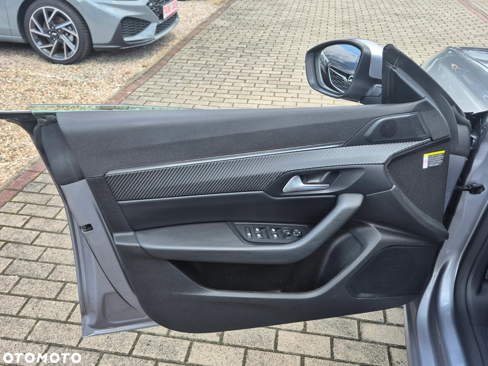 Peugeot 508 BlueHDi 130 EAT8 Allure - 22
