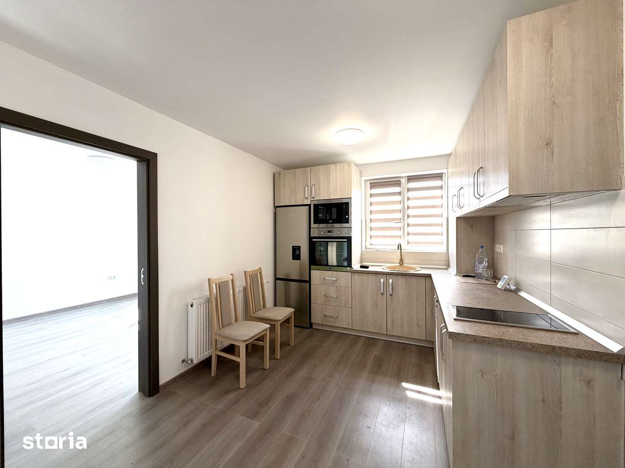 Apartament 3 camere la cheie bloc particular reabilitat zona Banc Post — fotografia 3