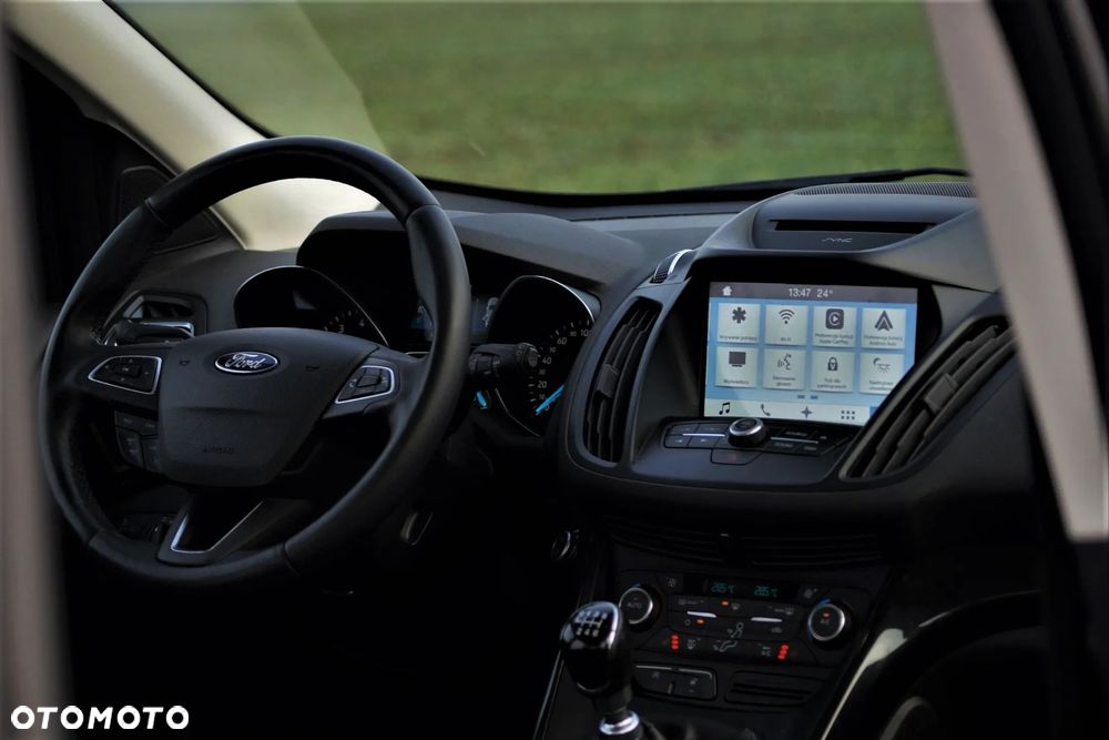 Ford Kuga - 36