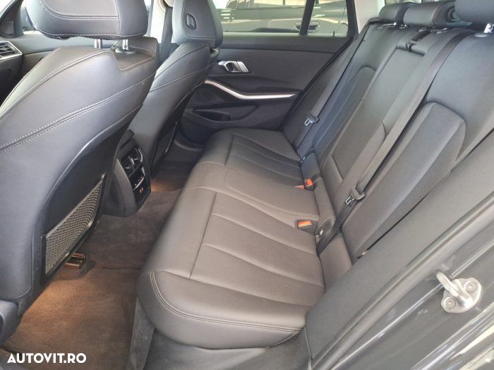 BMW Seria 3 320d xDrive AT MHEV - 16