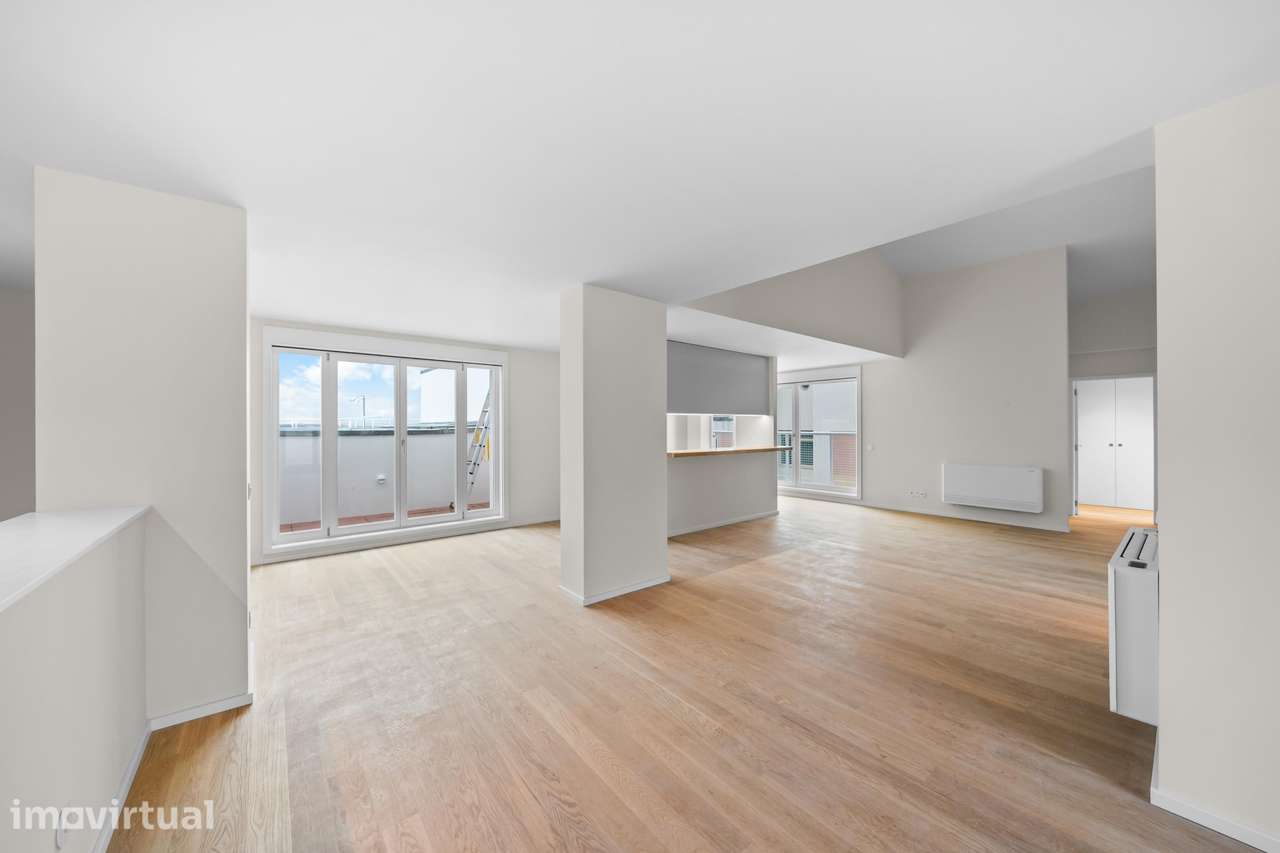 Apartamento T3 em Prédio de Requinte no Porto! - Grande imagem: 3/46