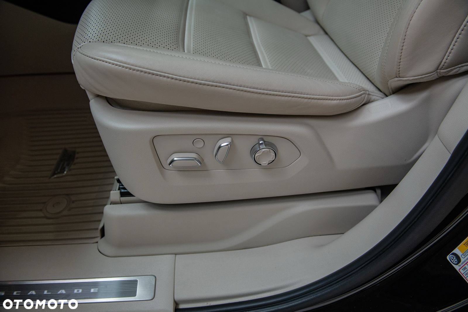 Cadillac Escalade 6.2 V8 Platinum - 21