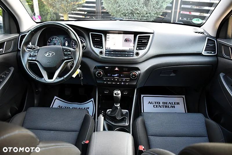 Hyundai Tucson 1.6 GDI BlueDrive Style 2WD - 25
