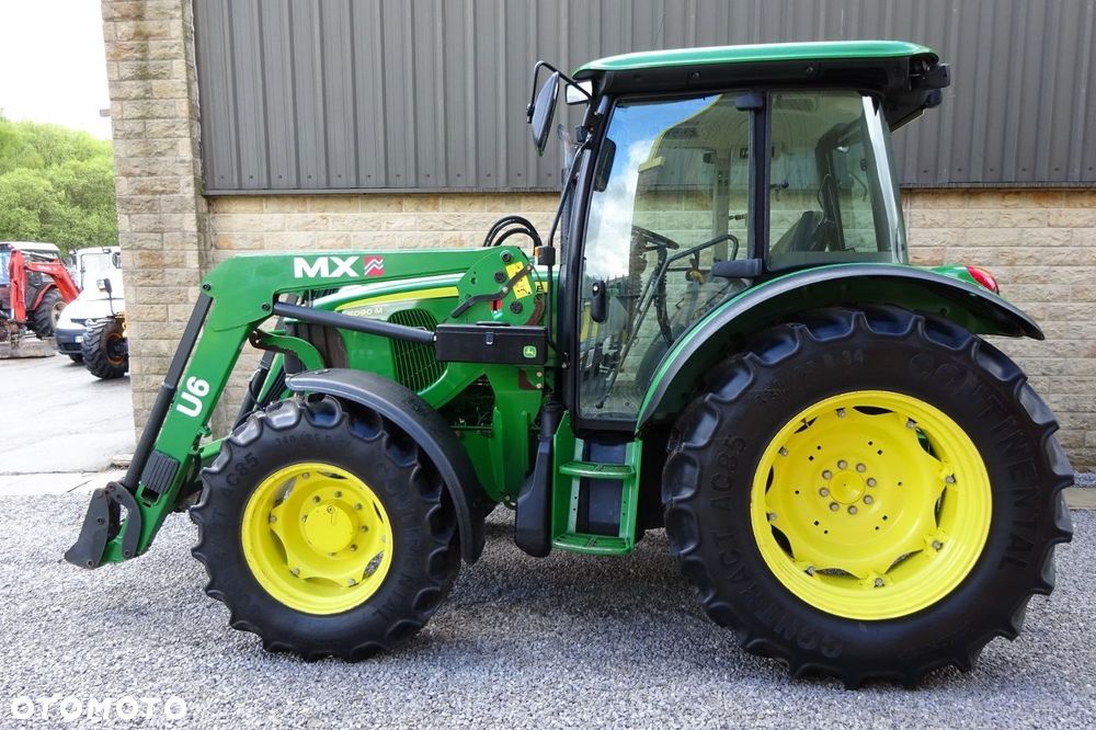 John Deere 5090M - 5