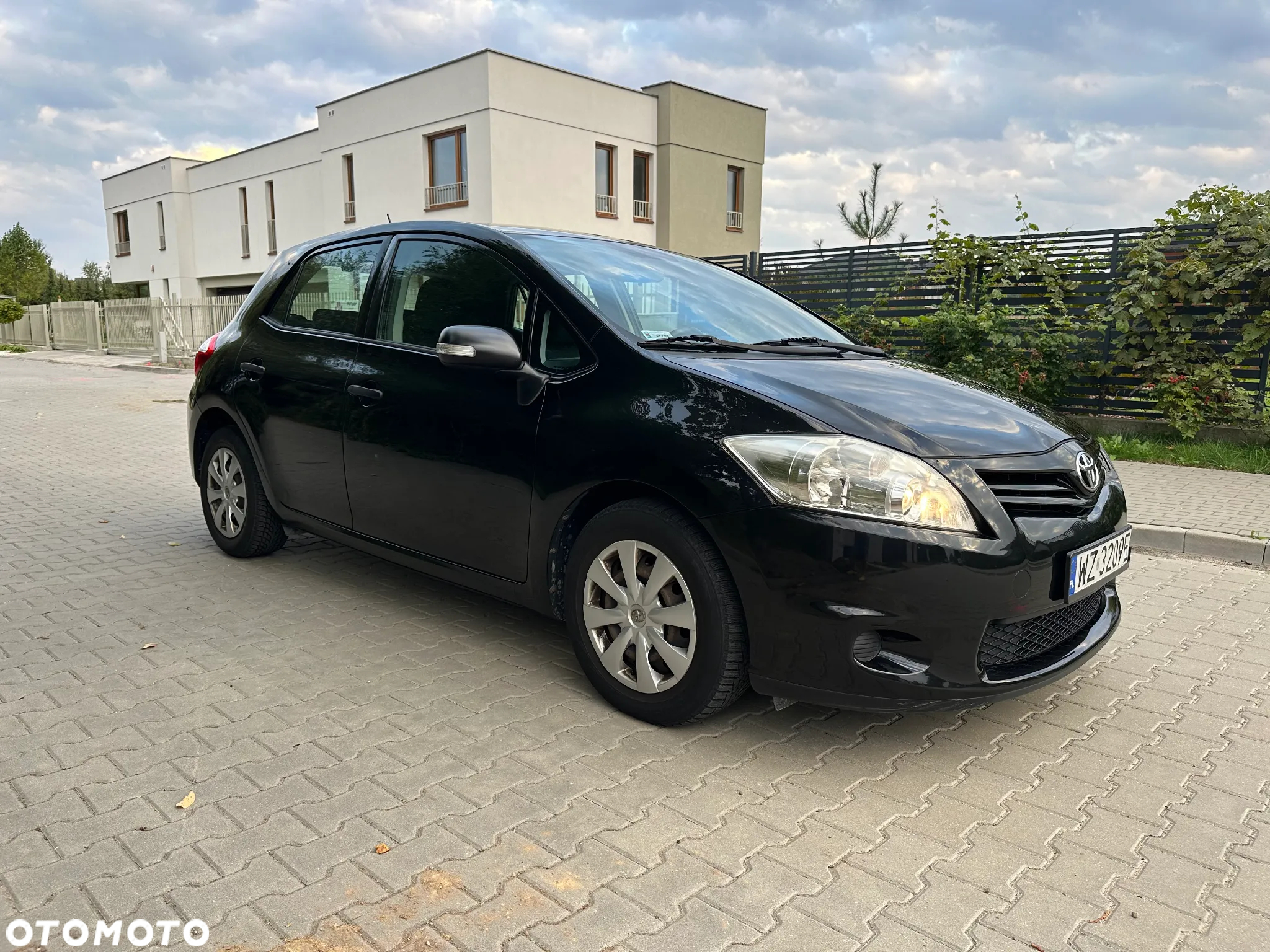Toyota Auris 1.33 VVT-i Terra - 3