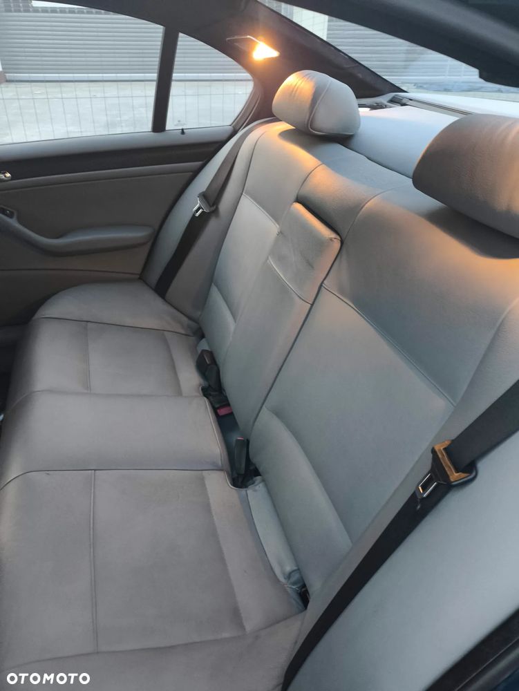 BMW Seria 3 - 12