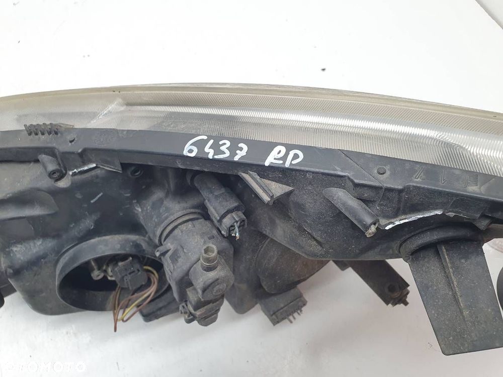 LAMPA PRZÓD PRZEDNIA PRAWA RENAULT SCENIC II EU - 8