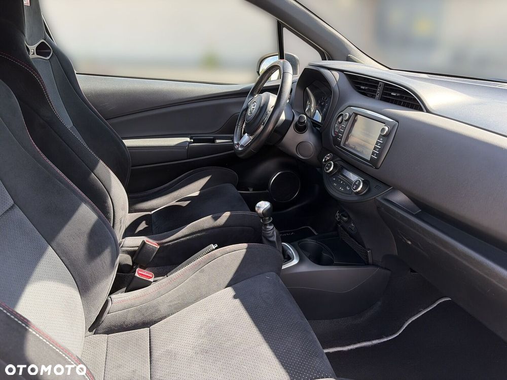 Toyota Yaris 1.8 GRMN - 13