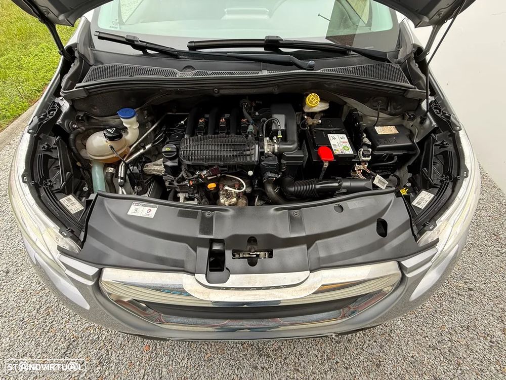 Peugeot 2008 - 12