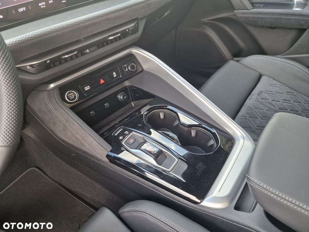 Audi Q5 Sportback - 27