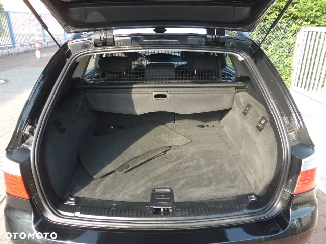 BMW Seria 5 525i Touring Edition Lifestyle - 24