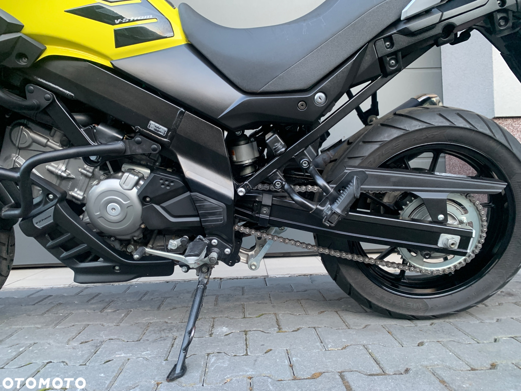 Suzuki DL - 10