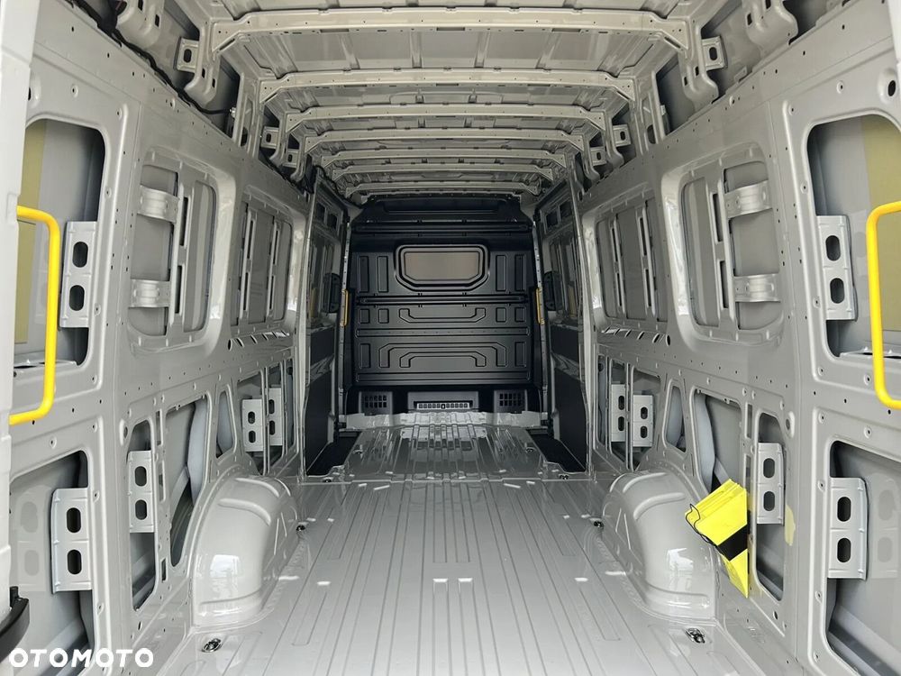 Volkswagen Crafter 35 Furgon AUTOMAT/LONG/L5H3, 2.0BiTDI 177KM, Automat, Wysoki dach, Long, r.o. 4490 - 14