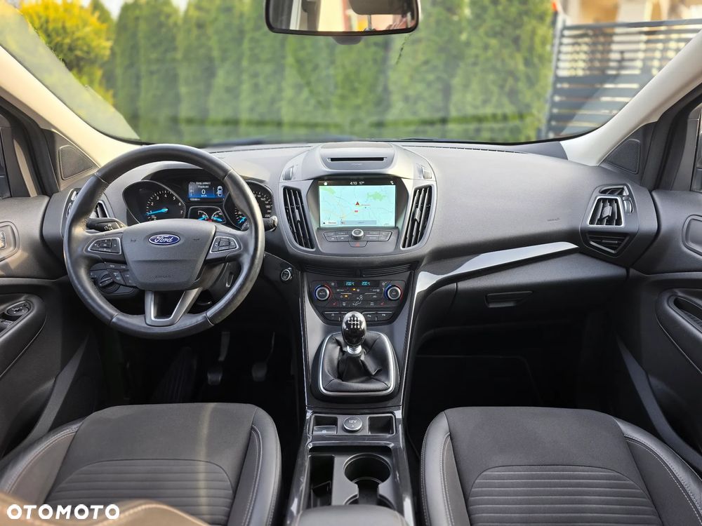 Ford Kuga 1.5 EcoBoost 2x4 Titanium - 10