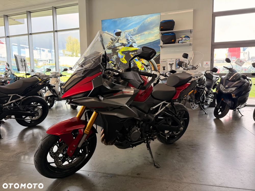 Suzuki GSX - 3