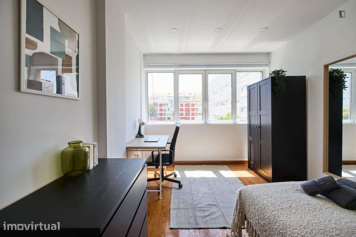 Quarto - localizado em Alcântara Lisbon - Grande imagem: 2/46