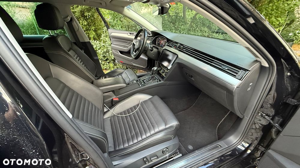 Volkswagen Passat - 8
