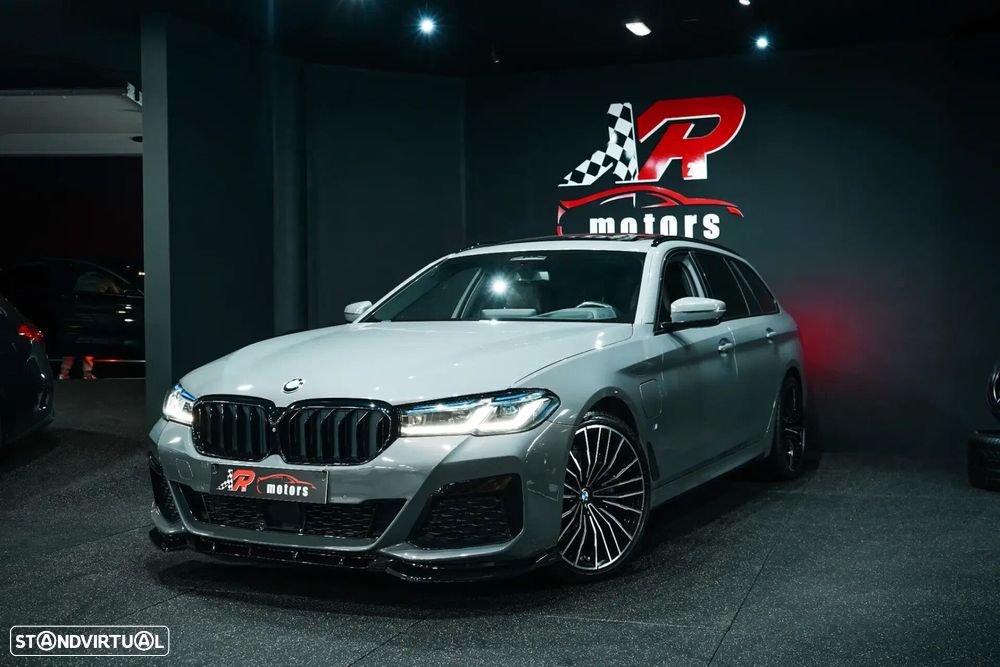 BMW 530 e Pack Desportivo M - 1