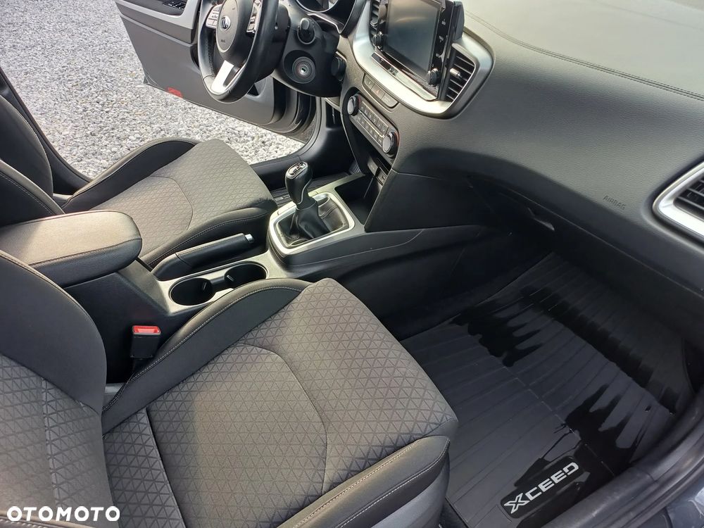 Kia XCeed 1.5 T-GDI M - 18