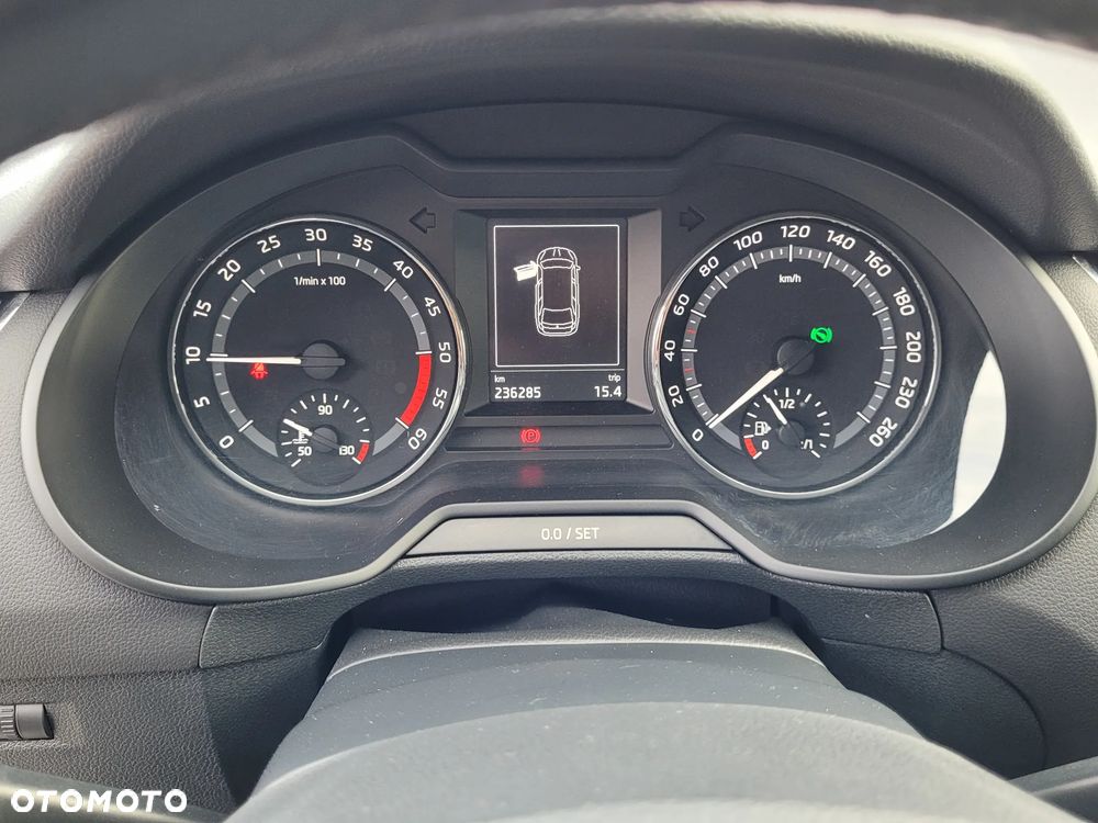 Skoda Octavia 2.0 TDI 4x4 DSG Scout - 31