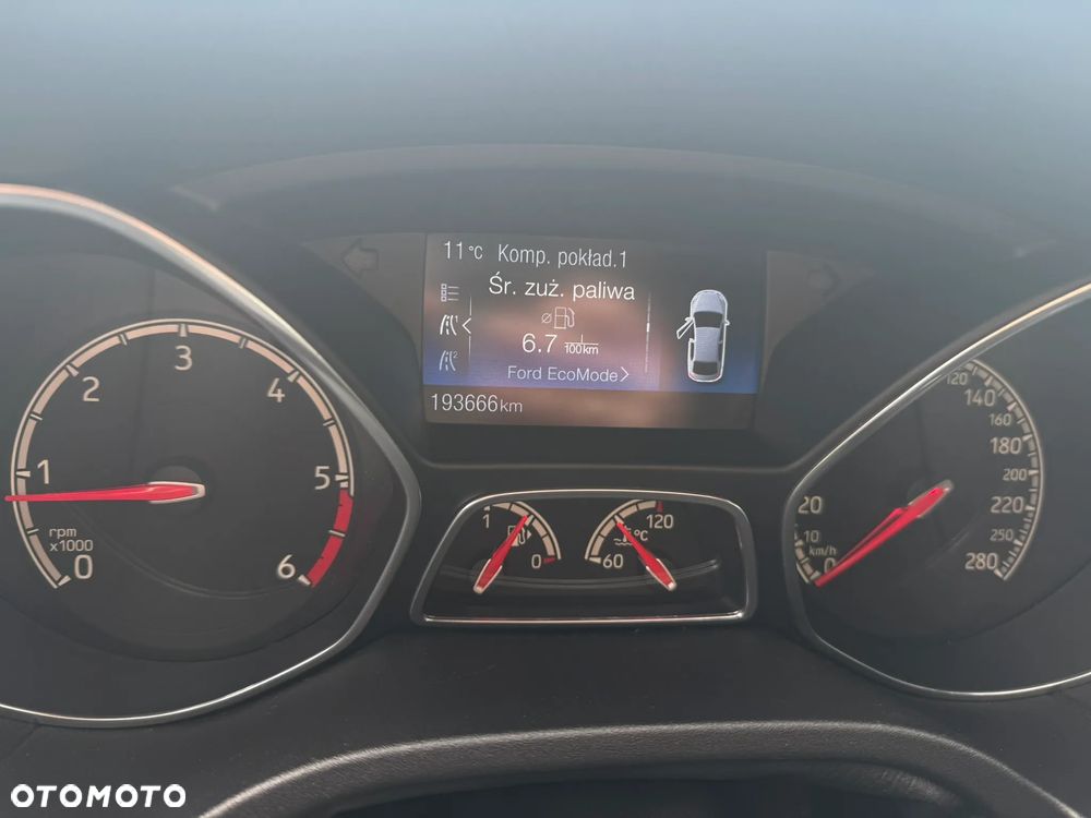 Ford Focus 2.0 TDCi ST - 19