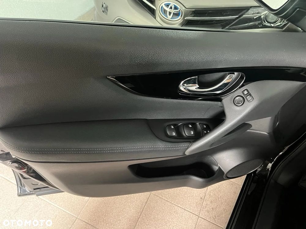 Nissan Qashqai 1.7 dCi ALL-MODE 4x4i N-CONNECTA - 6