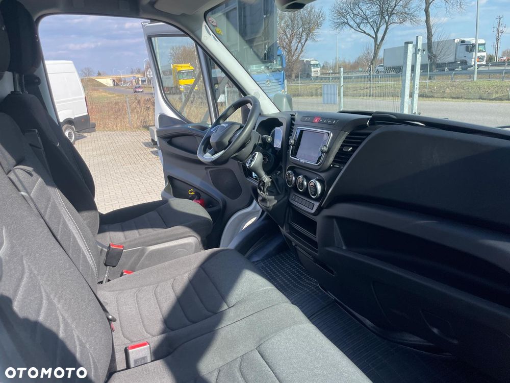 Iveco 35S18 Automat Hak Kamera Ledy Furgon 16m3 - 17