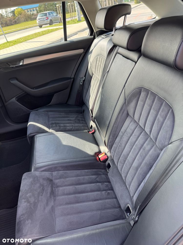 Skoda Superb 2.0 TDI Ambition DSG - 12