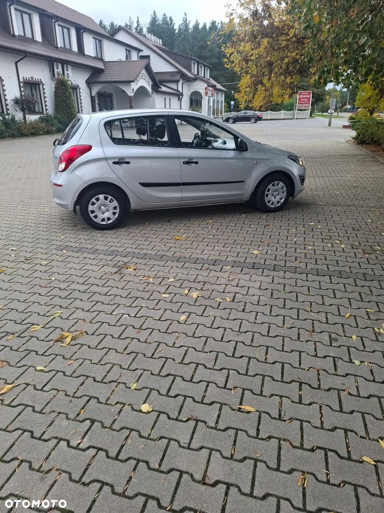 Hyundai i20 1.1 CRDi Comfort - 4