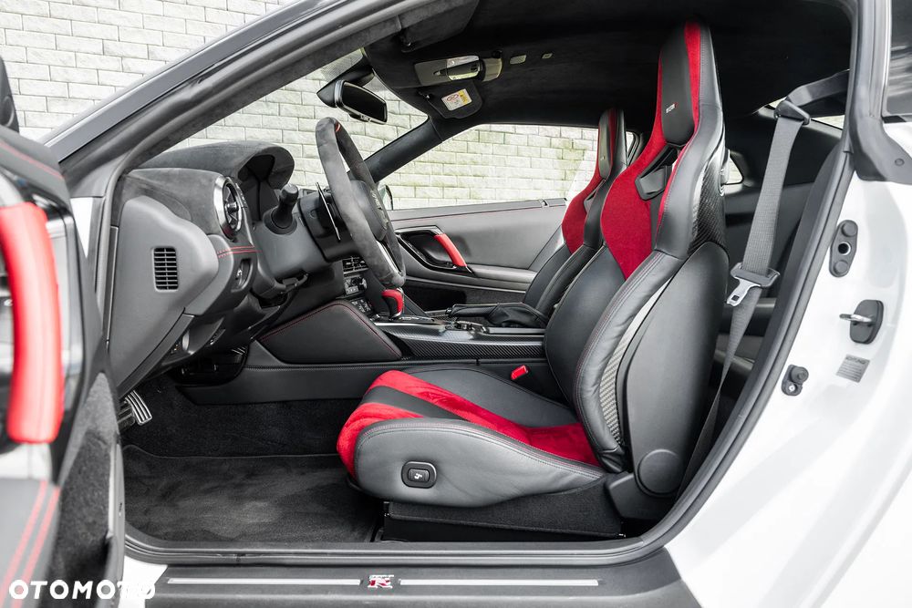 Nissan GT-R Nismo 2020 - 24